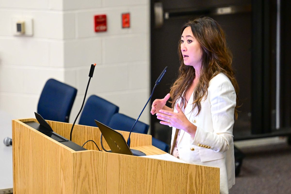 Trinh Nguyen at podium